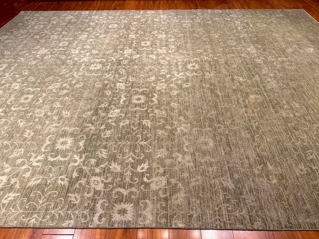 8'11"x11'11" Royal, Transitional