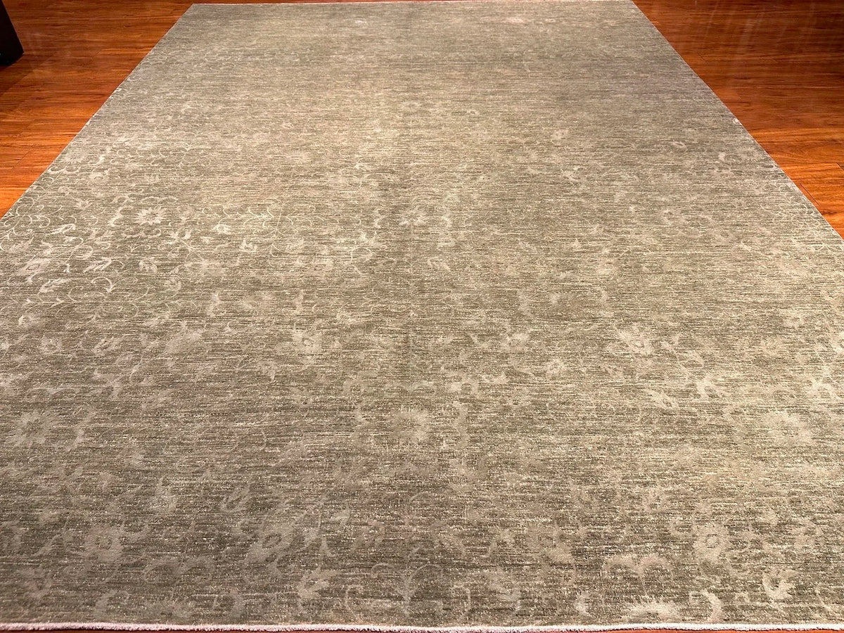 8'11"x11'11" Royal, Transitional