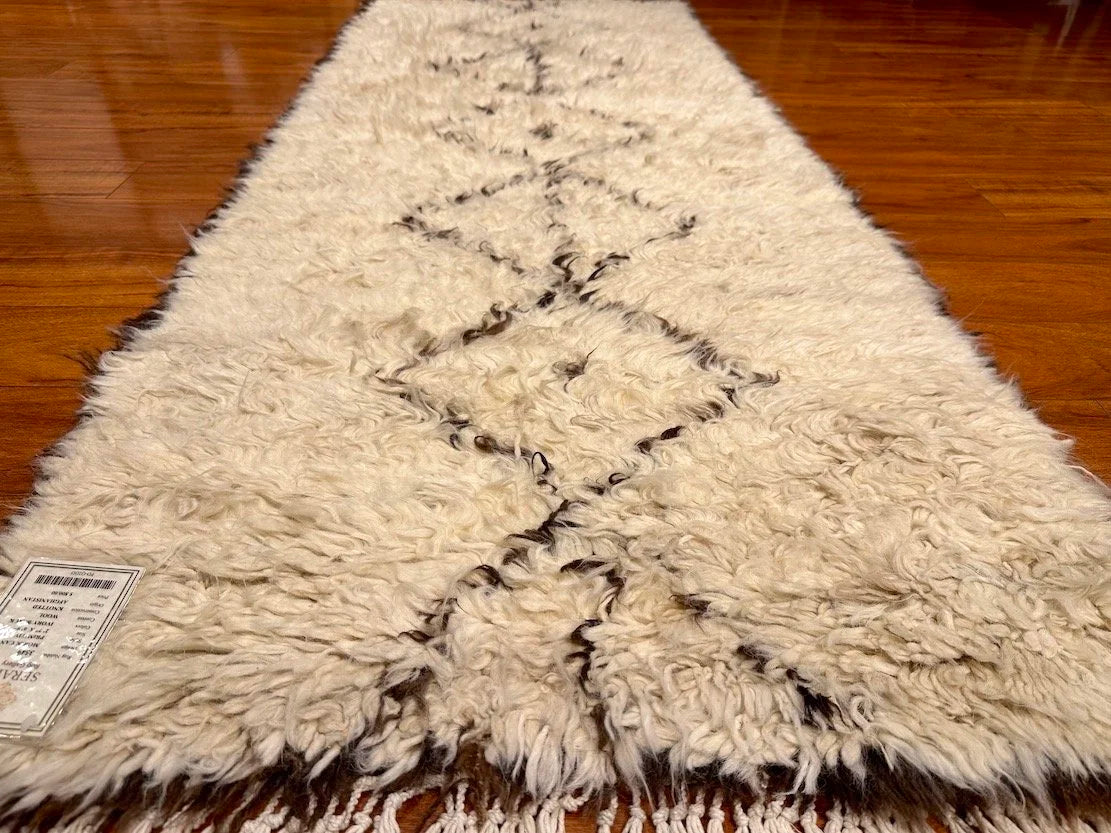 2'7"x6'9" Moroccan, Tribal