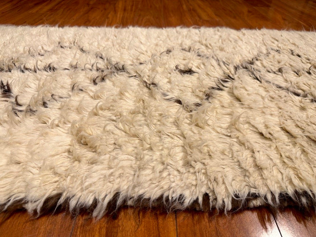 2'7"x6'9" Moroccan, Tribal