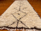 2'7"x6'9" Moroccan, Tribal