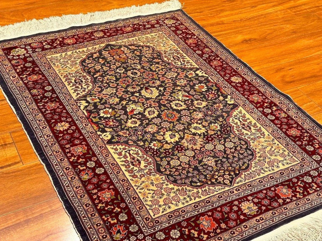 2'10"x3'8" Hereke