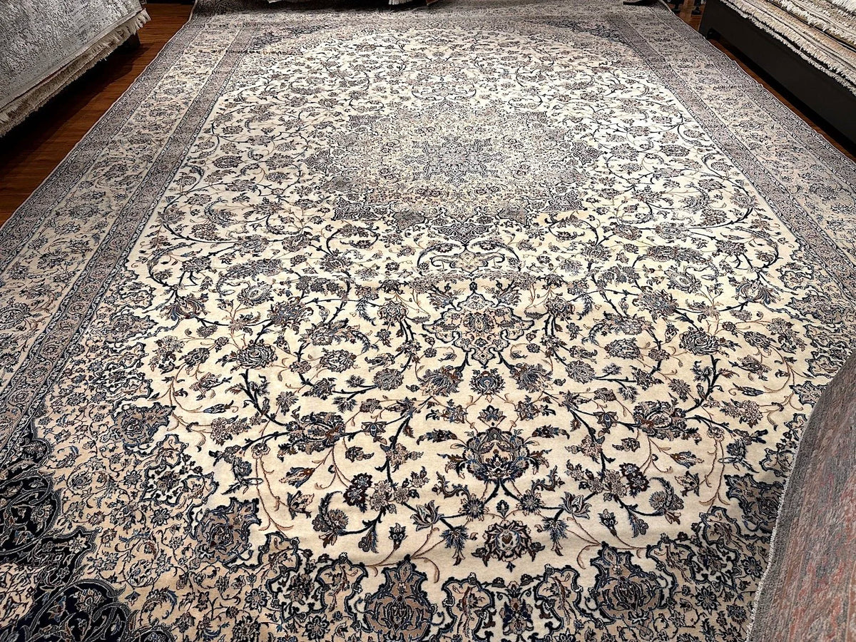 13'x20' Naein, Classic