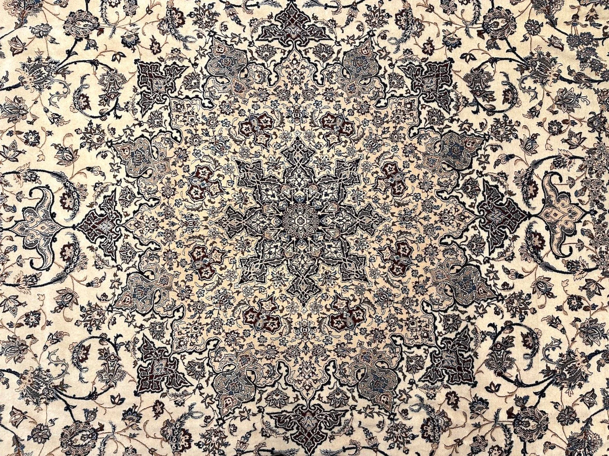 13'x20' Naein, Classic