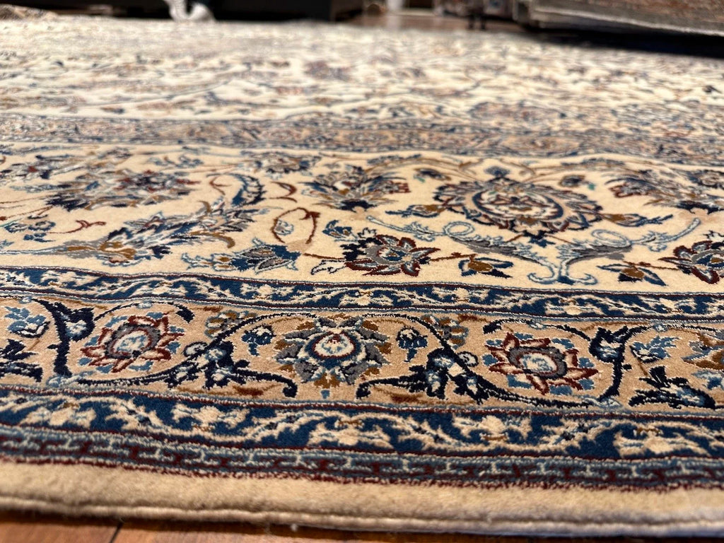 13'x20' Naein, Classic