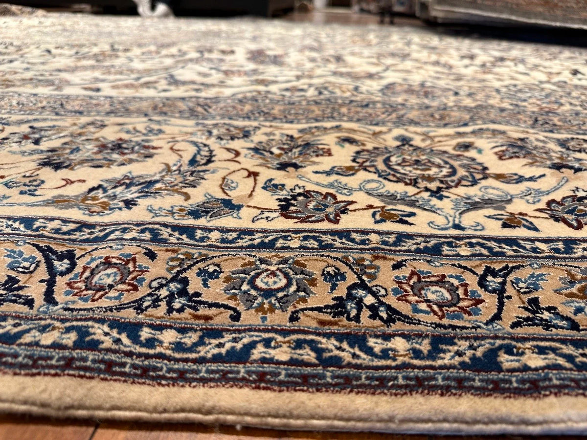 13'x20' Naein, Classic