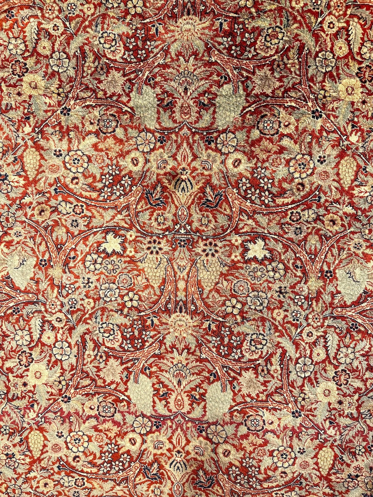 7'10"x9'10" Isfahan, Classic