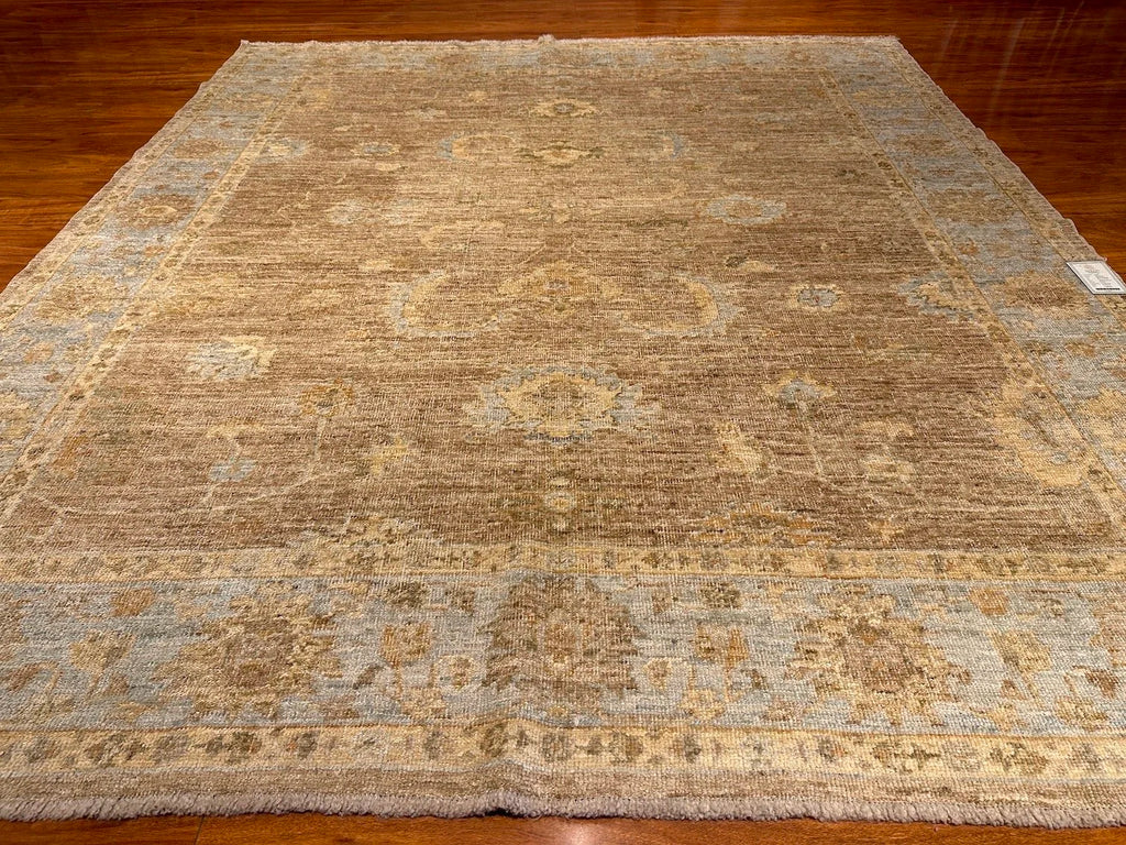 8'1"x9'2" Oushak, Classic