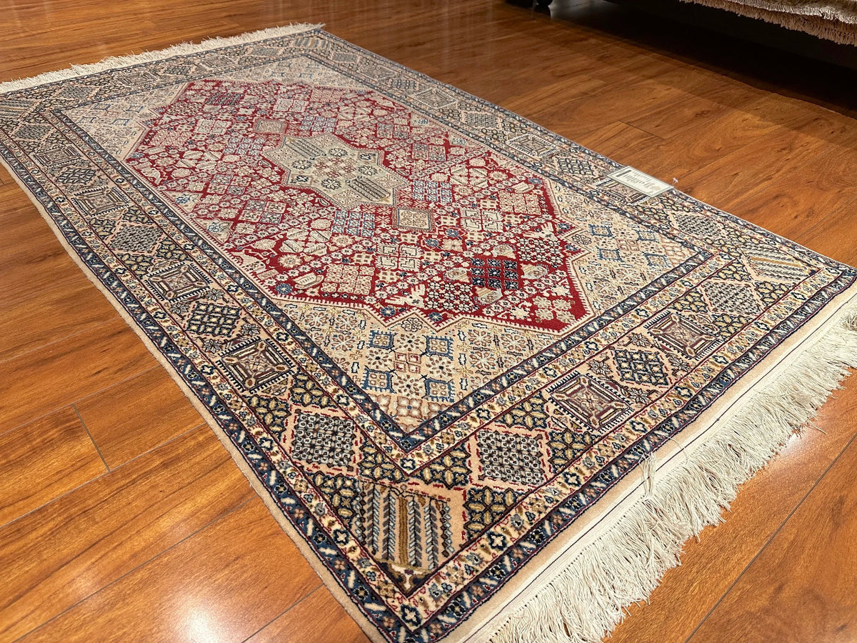 3'6"x5'9" Naein, Classic