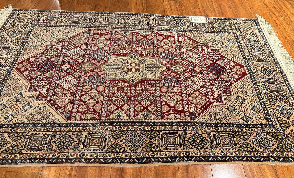 3'6"x5'9" Naein, Classic