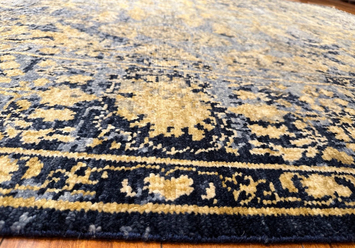8'2"x10'3" Meda