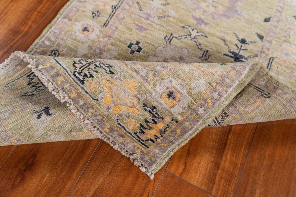 2'1" x 3'2" Oushak, Classic