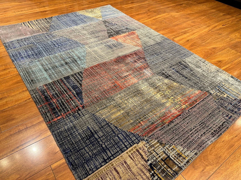 4'1"x5'11" Almas, Modern