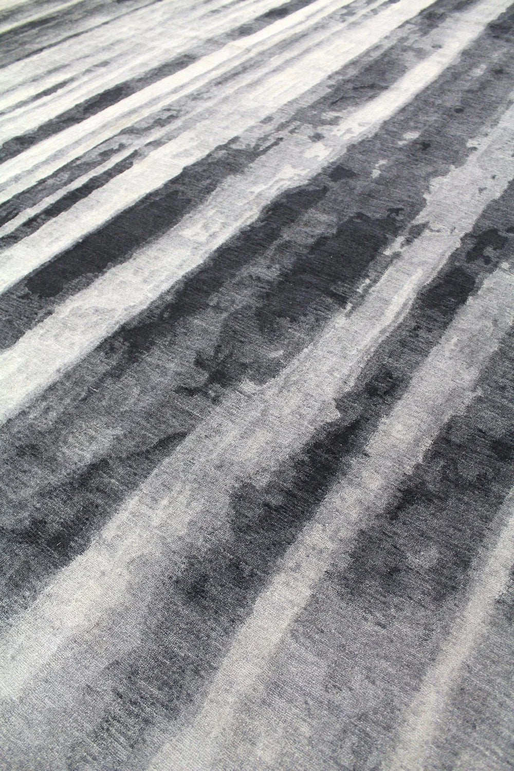8'x10' Erfan, Modern