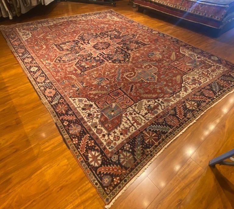 9'9"x13'3" Serapi/Heriz, Antique