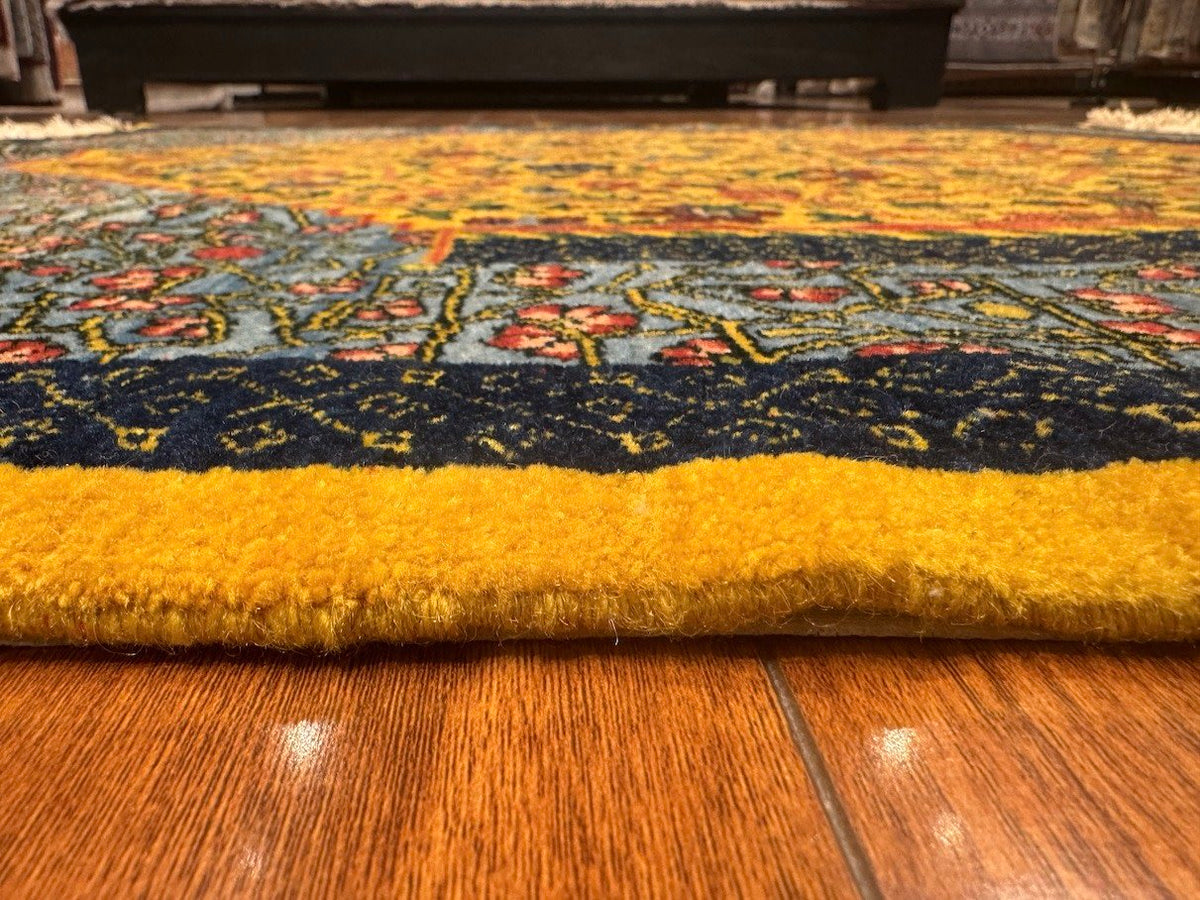 4'1"x4'5" Qashqaii, Tribal (Mehrab)