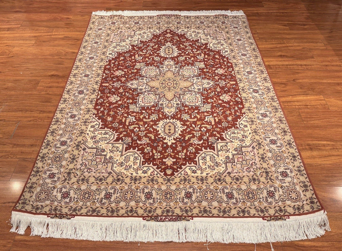 4'10"x6'9" Tabriz, Classic