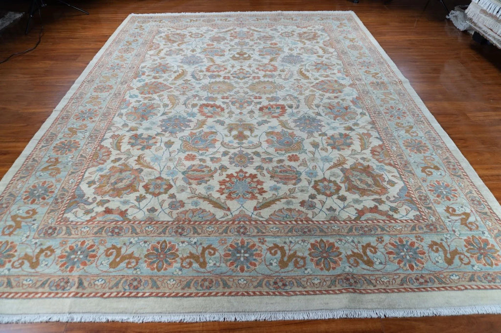 8'11"x11'9" Sultanabad, Classic