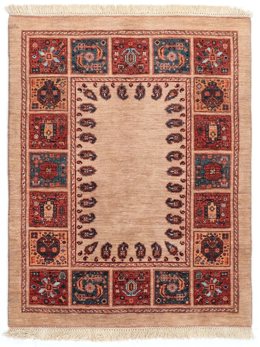3'9"x4'10" Qashqaii, Tribal