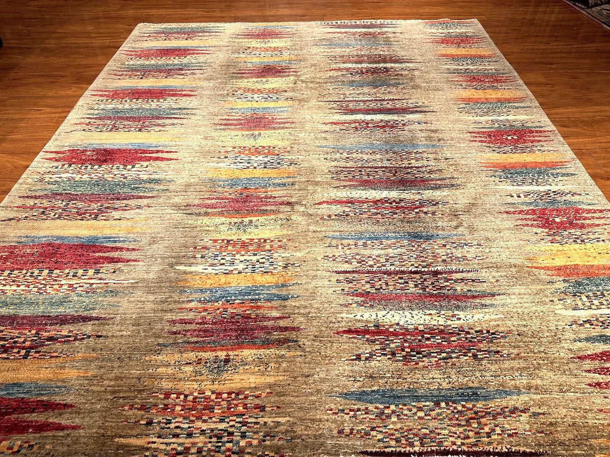 8'2"x9'9" Luri, Modern