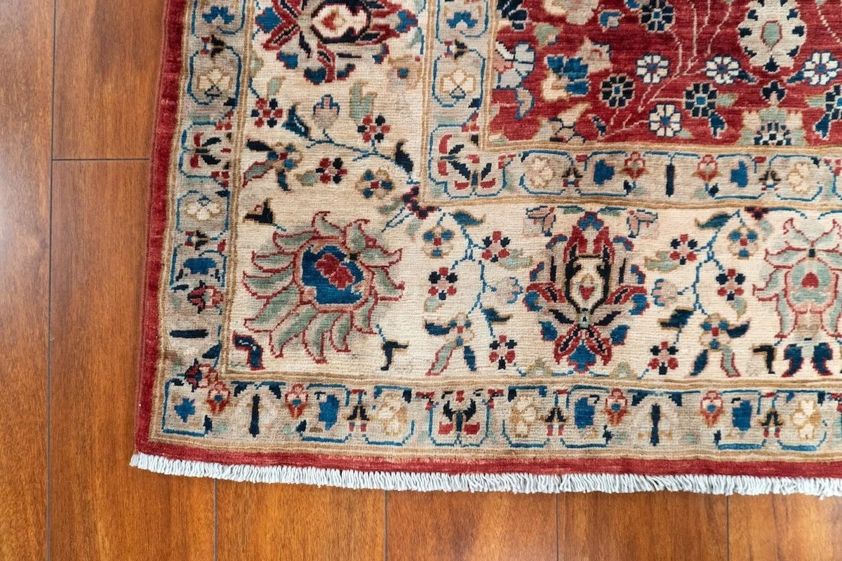 6'1"x9' Hereke, Classic