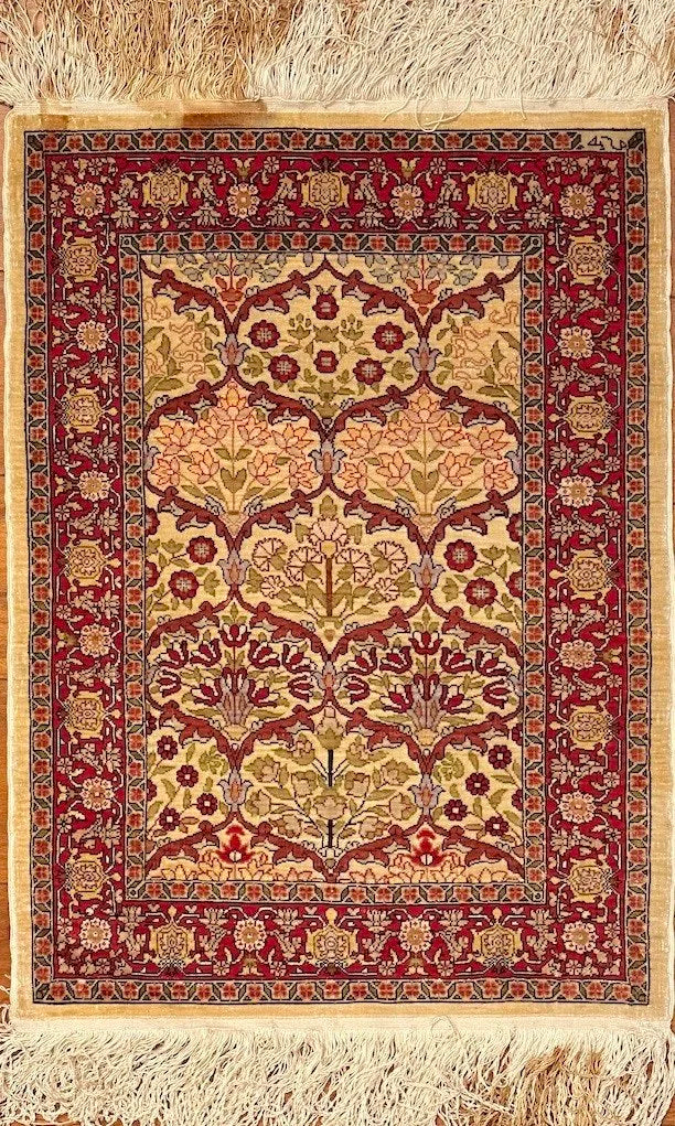 1' 6 X 2' 1"" Hereke, Antique