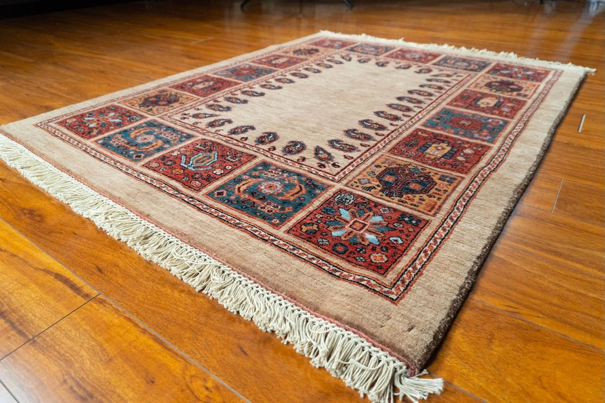 3'9"x4'10" Qashqaii, Tribal