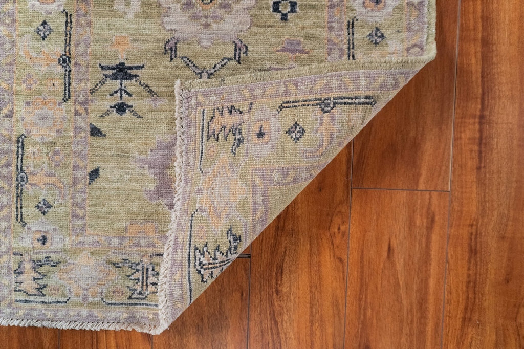 2'1" x 3'2" Oushak, Classic