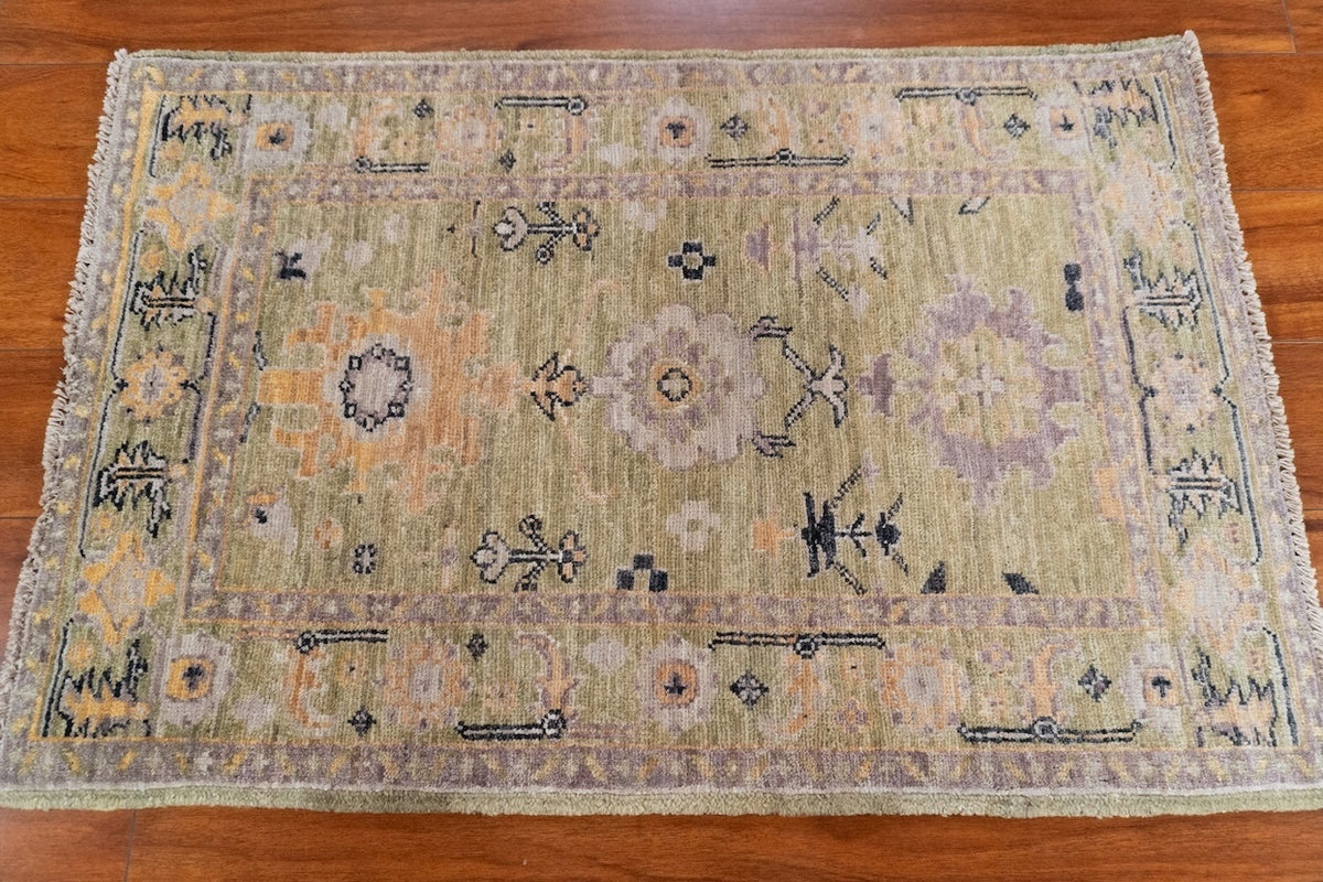 2'1" x 3'2" Oushak, Classic