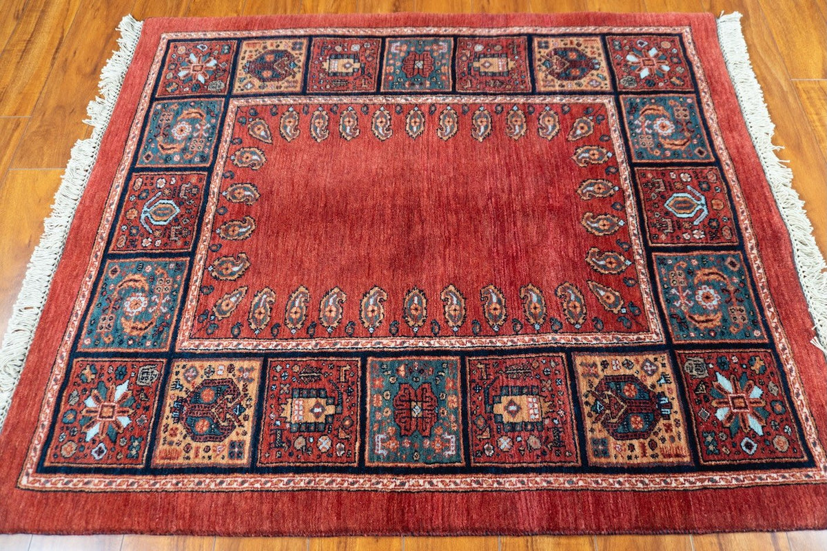 3'9"x4'7" Qashqaii, Tribal