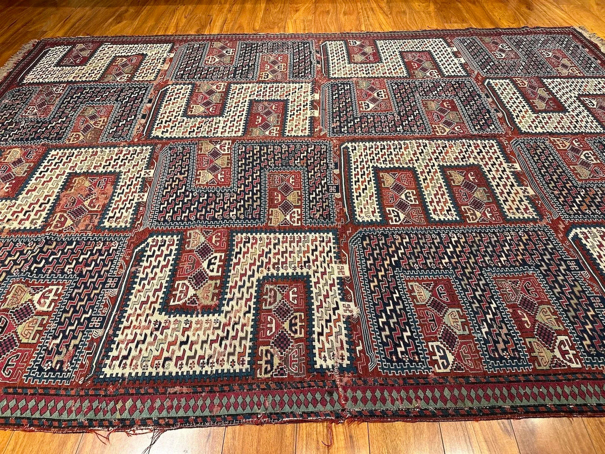 6'7"x9' Dragon Verneh Sileh, Antique
