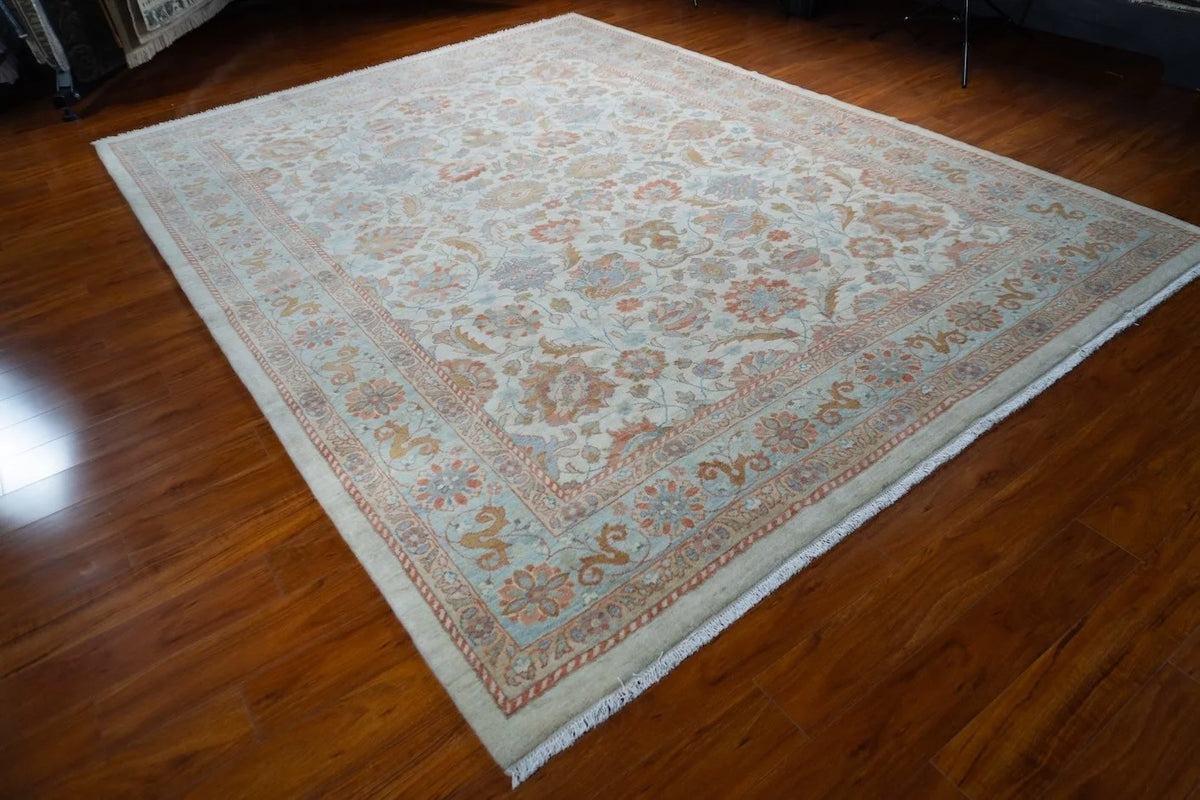 8'11"x11'9" Sultanabad, Classic