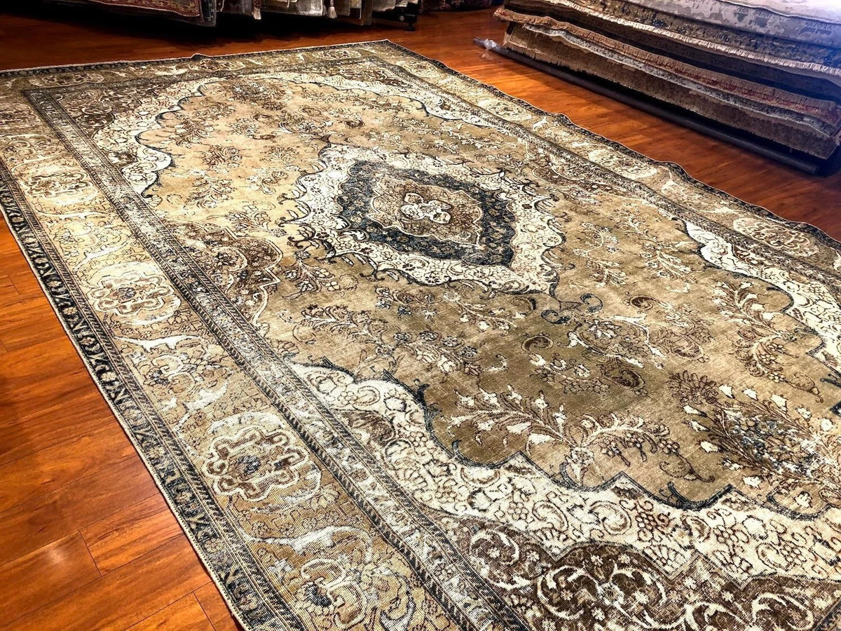9'8"x15'8" Vintage Tabriz, Transitional