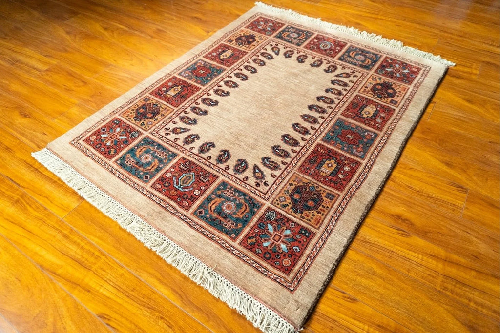 3'9"x4'10" Qashqaii, Tribal