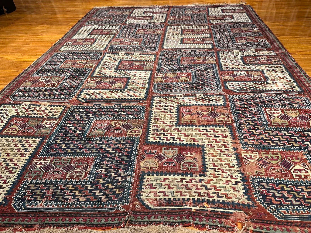 6'7"x9' Dragon Verneh Sileh, Antique