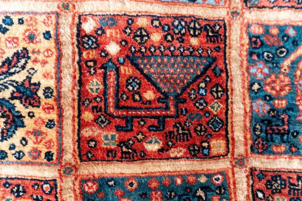 7'x9'7" Qashqaii, Tribal