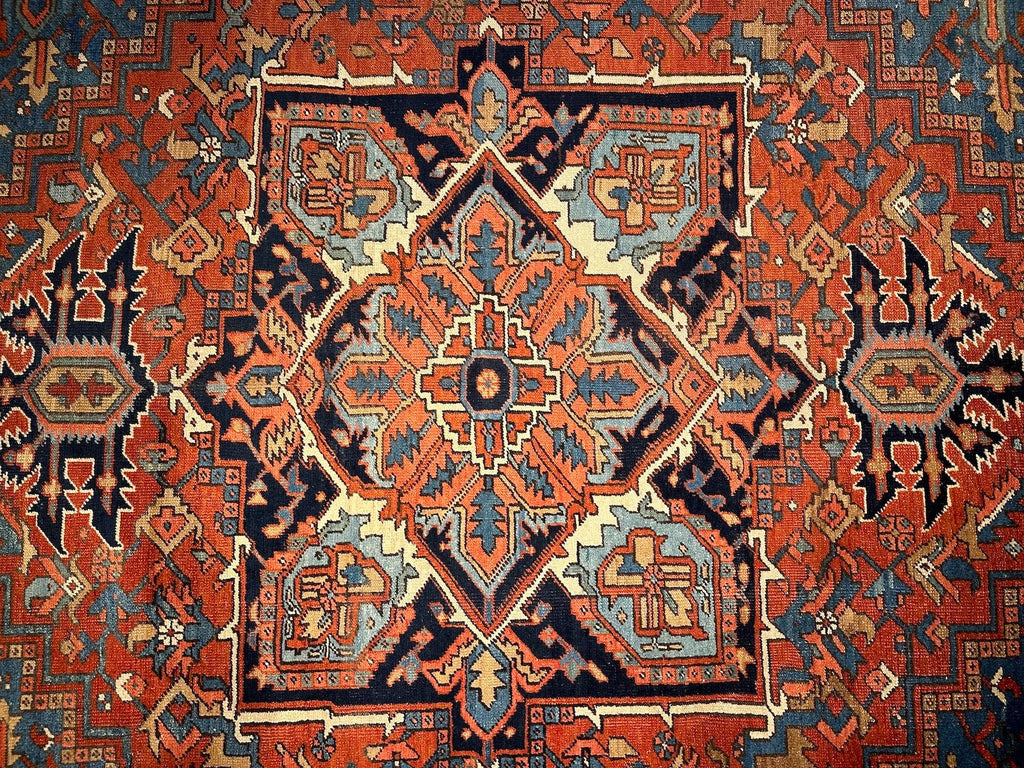 8'5"x11'4" Heriz, Antique