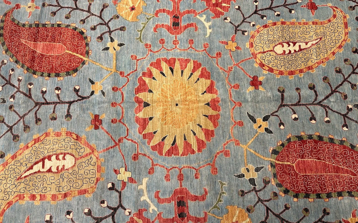 9'11"x14'3" Suzani, Classic