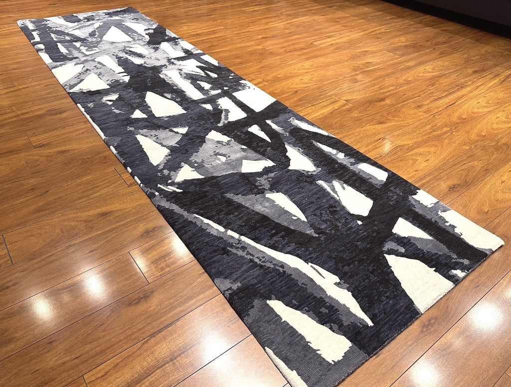 2'9"x10' Meras, Modern