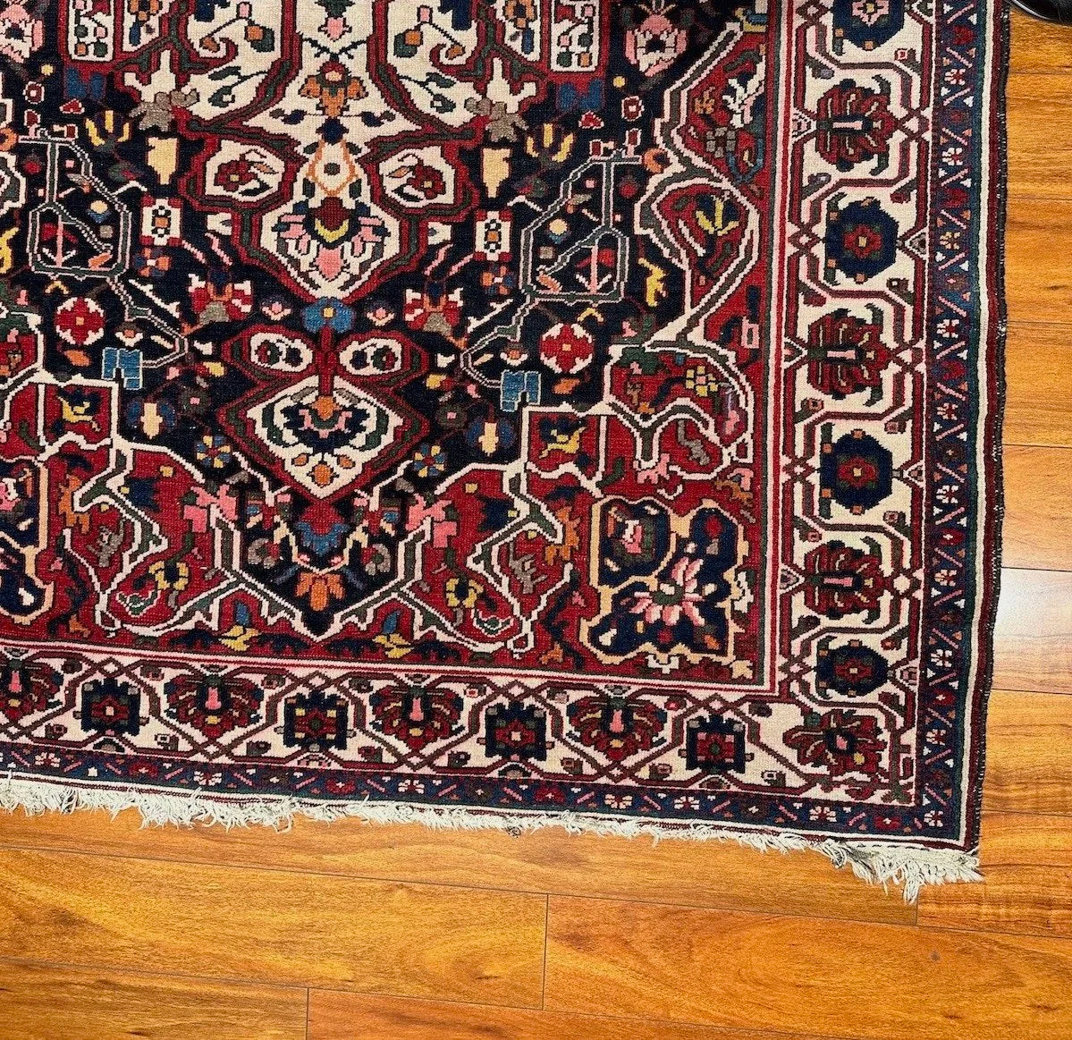 5'3"x8'3" Bakhtiari, Antique