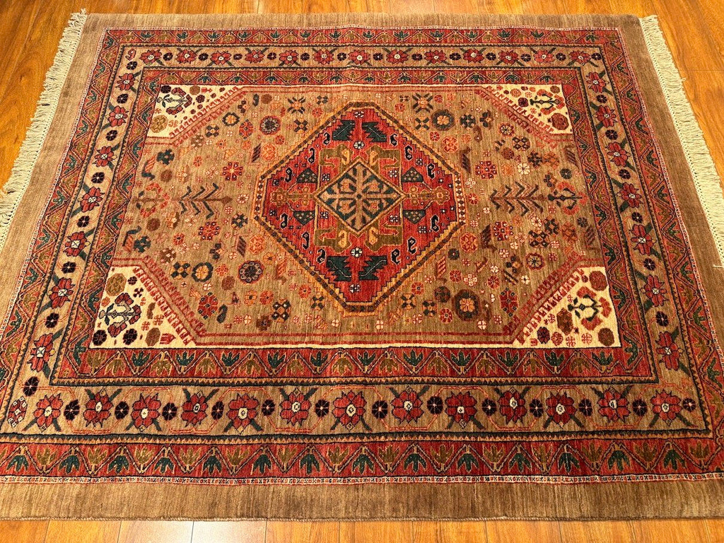 4'9"x5'9" Qashqaii, Tribal
