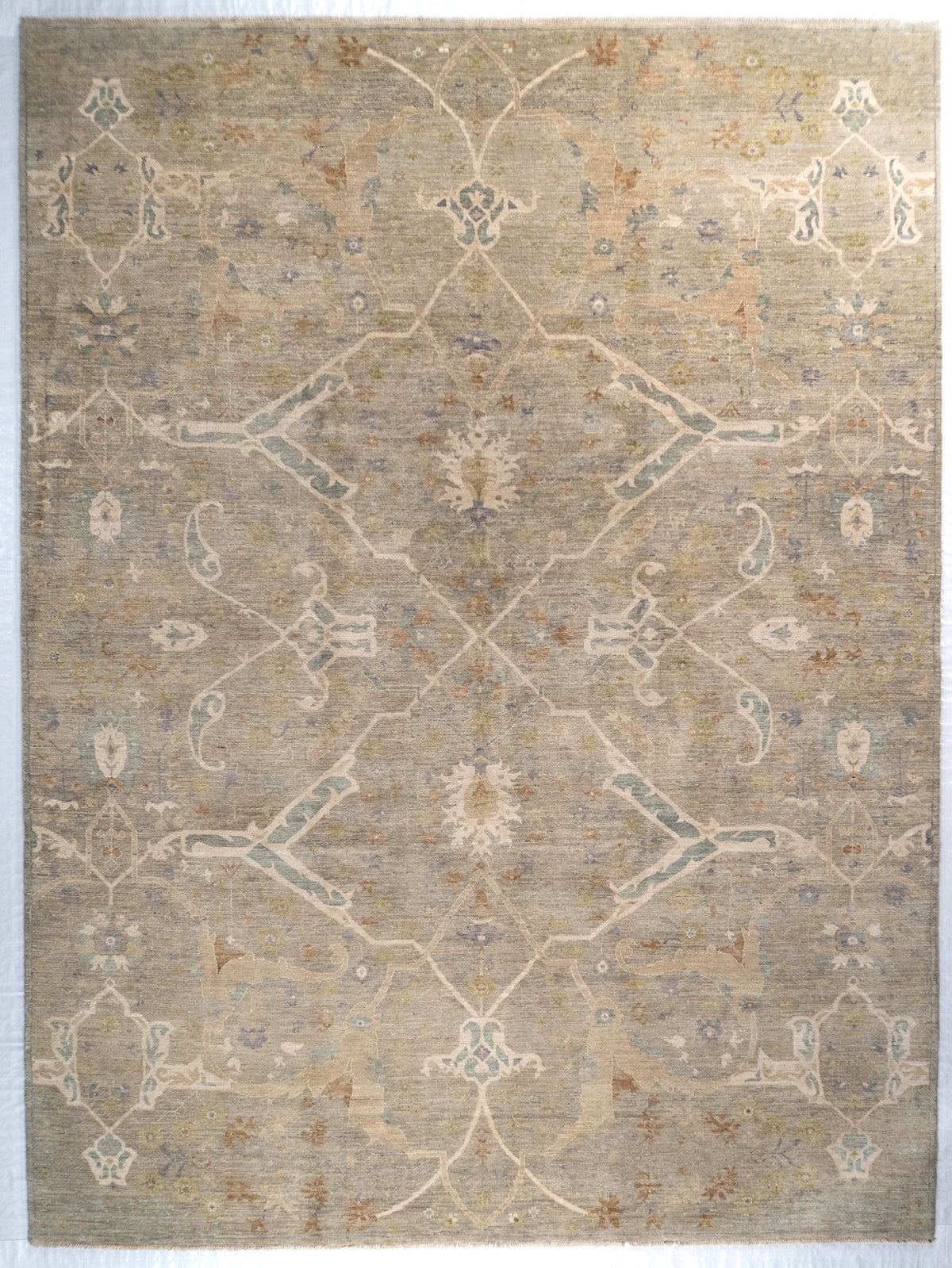 9' x 12' 2" Sultanabad, Classic