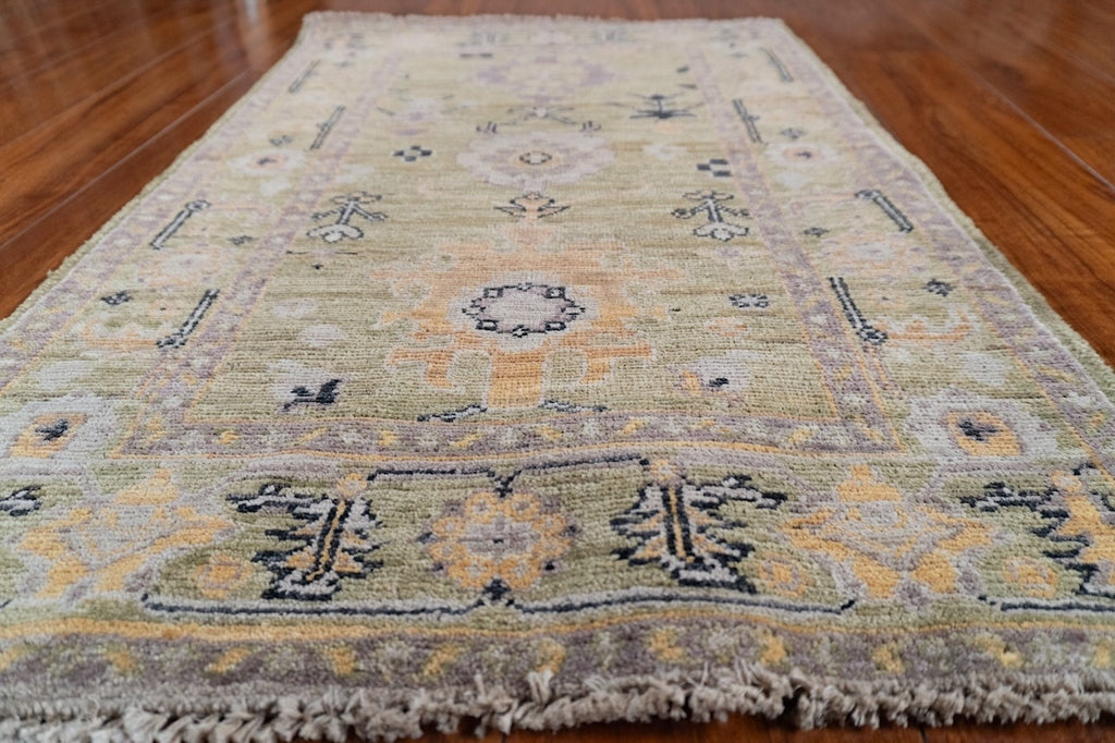 2'1" x 3'2" Oushak, Classic